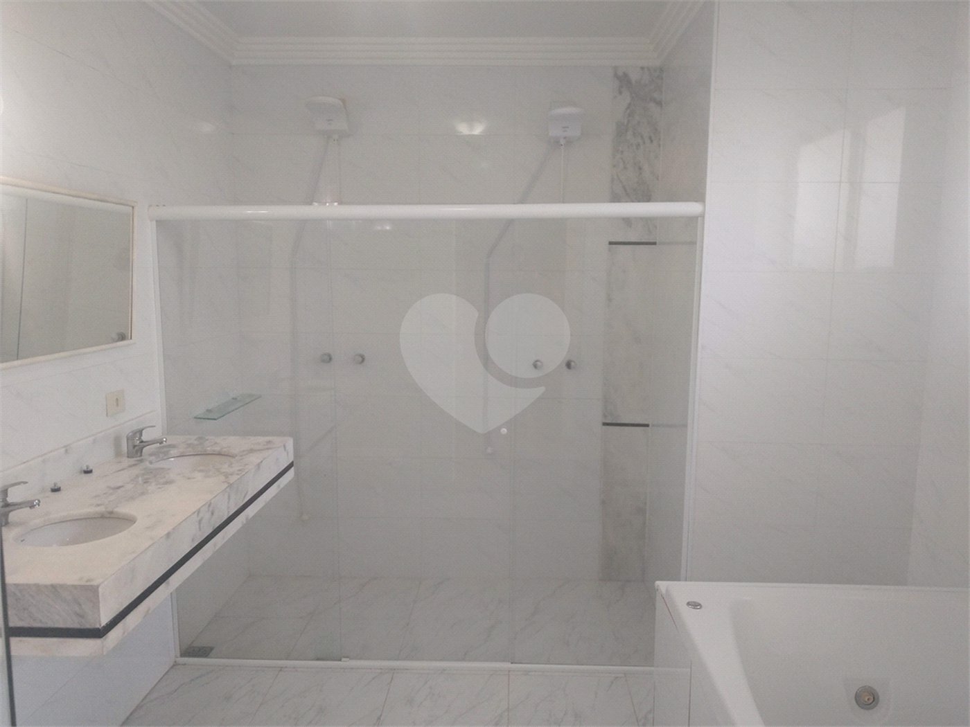 Casa à venda com 4 quartos, sendo 3 suítes, no condomínio Ibiti Royal Park, Sorocaba - SP