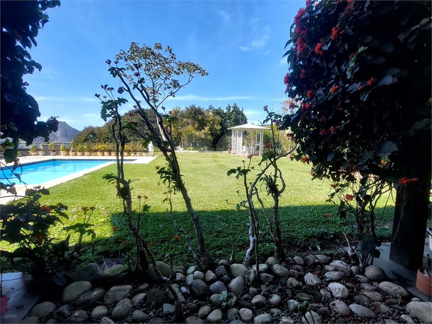 Casa à venda com 3 quartos, sendo 1 suíte, em Botafogo, Rio de Janeiro, RJ