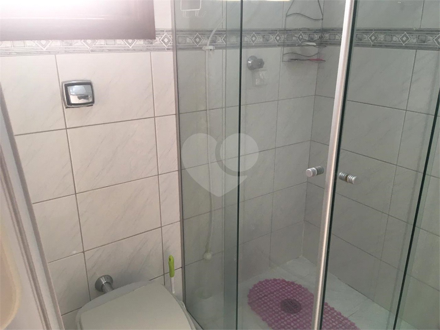 Casa à venda com 3 quartos, sendo 1 suíte, no condomínio Morada de Itapuã, São Paulo - SP