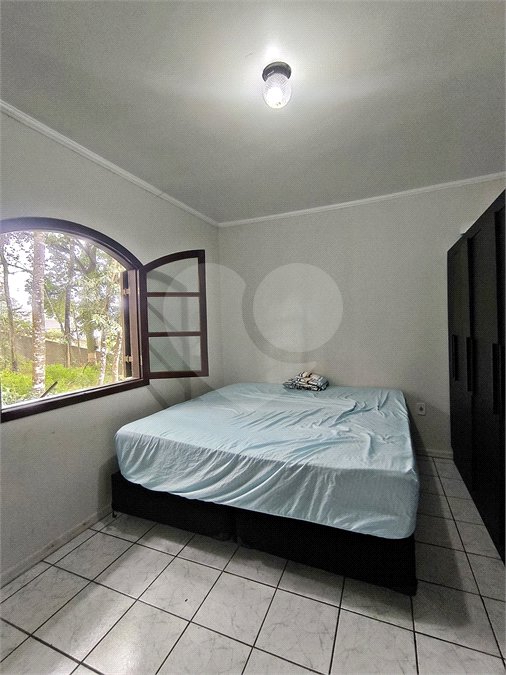 Sobrado à venda ou para alugar com 4 suítes em Serra da Cantareira, Mairiporã, SP