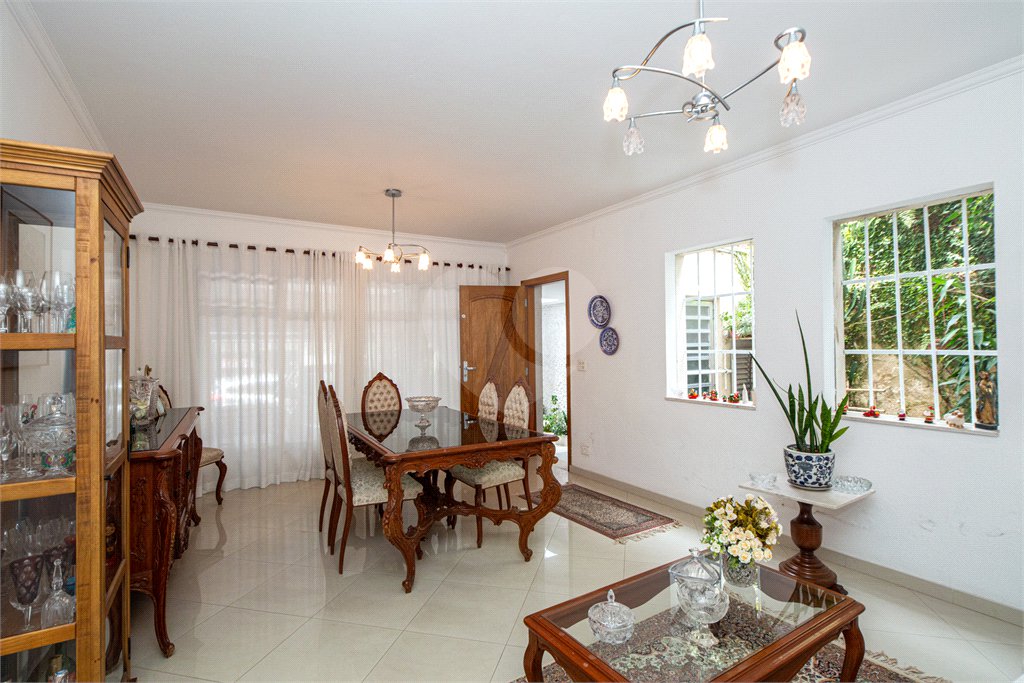 Casa à venda com 3 quartos, sendo 1 suíte, em Campo Belo, São Paulo, SP