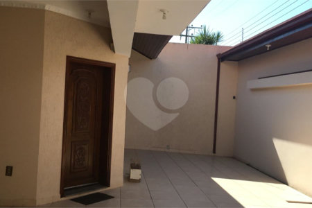 Sobrado à venda com 6 quartos, sendo 3 suítes, em Jardim Refúgio, Sorocaba, SP