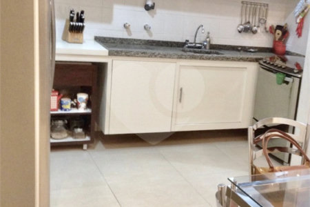 Casa à venda com 3 quartos, sendo 2 suítes, em Planalto Paulista, São Paulo, SP