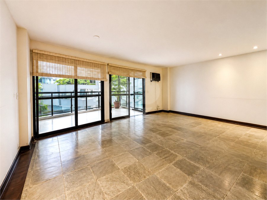 Apartamento à venda com 2 suítes em Lagoa, Rio de Janeiro, RJ