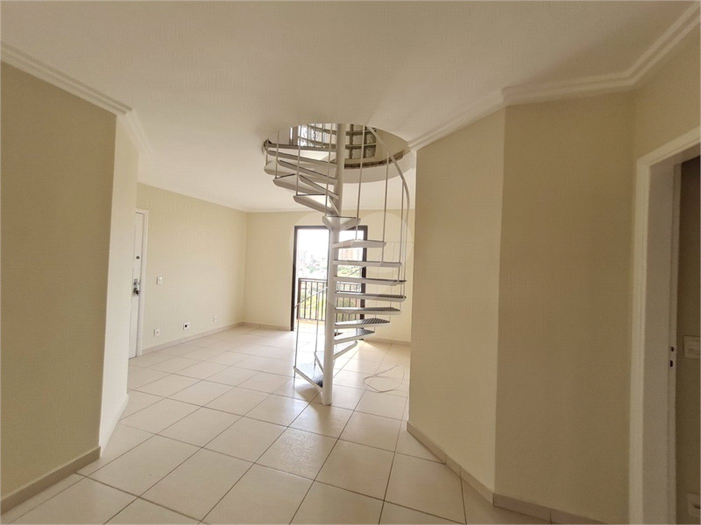 Cobertura à venda com 3 quartos, sendo 1 suíte, em Jardim Embaixador, Sorocaba, SP