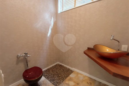 Casa para alugar com 4 quartos, sendo 1 suíte, no Centro, Itapetininga, SP