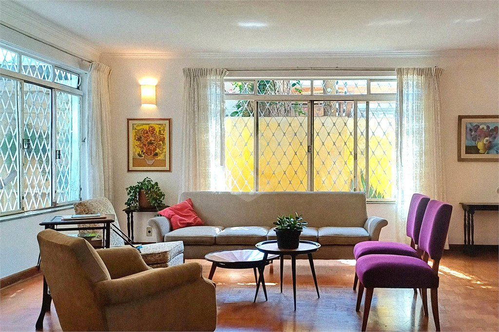 Casa Térrea à venda com 4 quartos, sendo 1 suíte,  em Brooklin Velho, São Paulo, SP