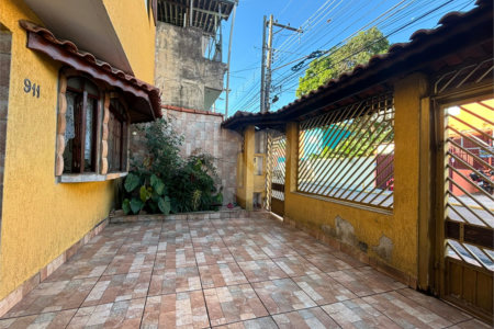 Casa à venda com 3 quartos, sendo 1 suíte, em Vila Galvão, Guarulhos, SP