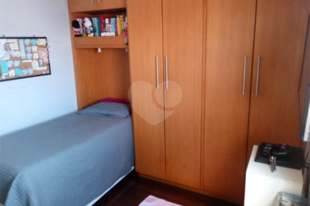 Apartamento à venda com 3 quartos, sendo 1 suíte, no Centro, Poá, SP