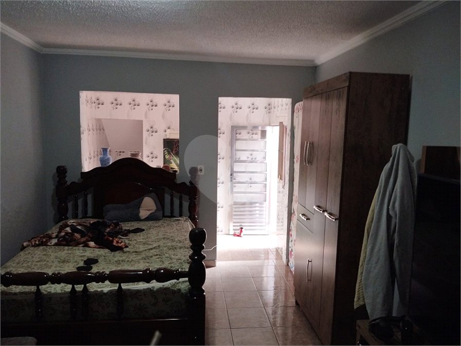 Casa à venda com 4 quartos, sendo 2 suítes, em Vila Santa Margarida, Ferraz de Vasconcelos, SP