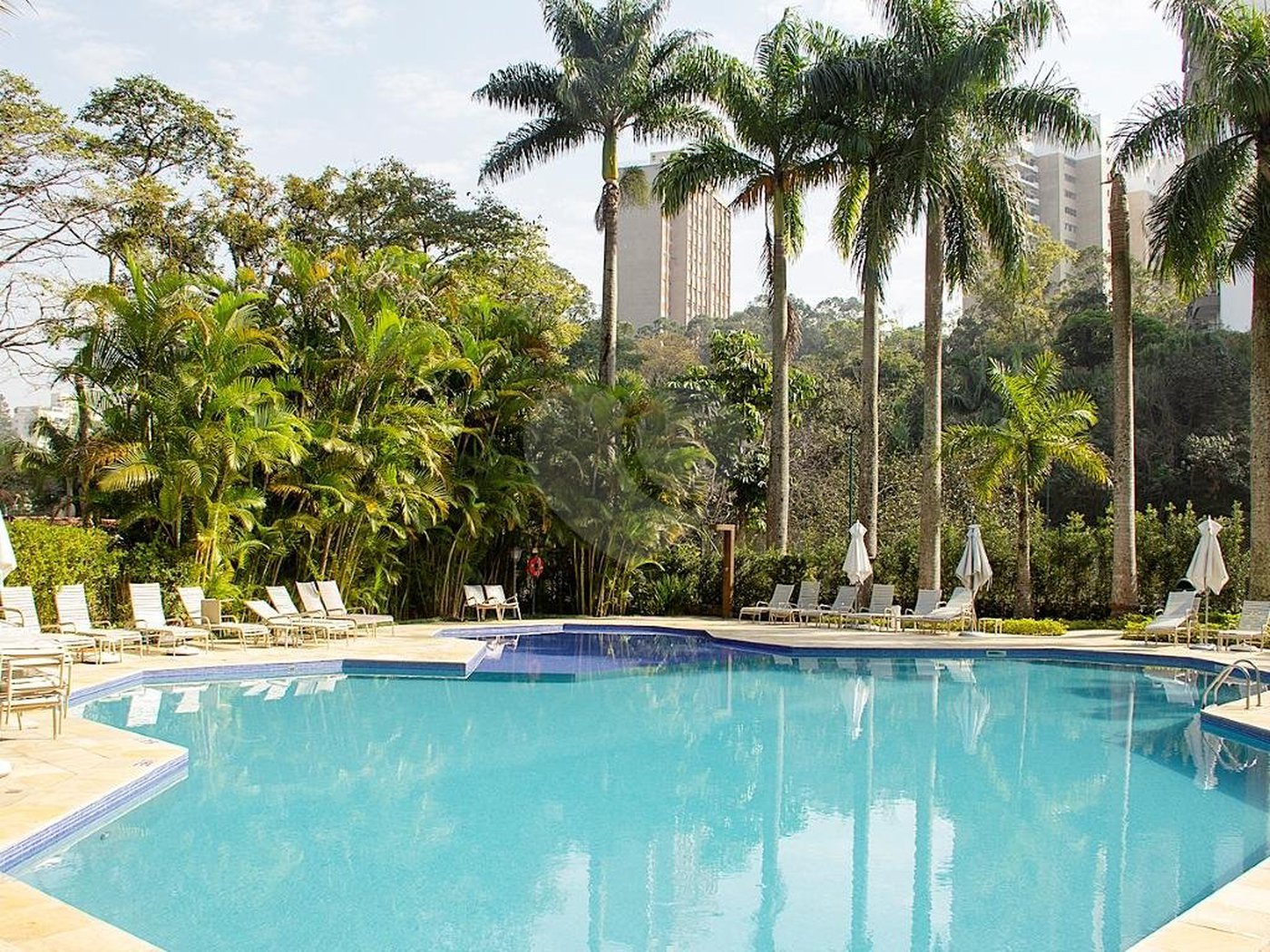 Apartamento à venda com 3 quartos, sendo 2 suítes, em Alto da Boa Vista, São Paulo, SP