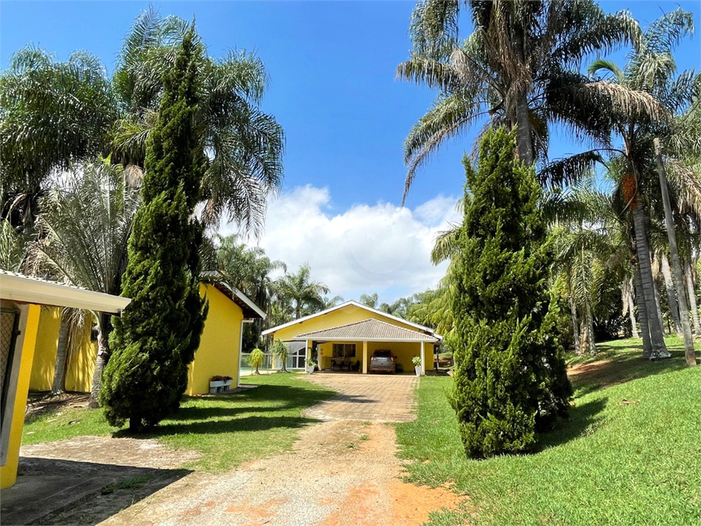 Sítio à venda com 4 suítes em Loteamento Vale das Flores, Atibaia, SP