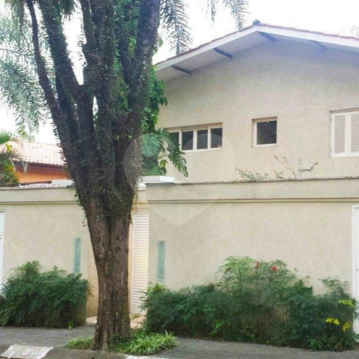 Sobrado à venda com 4 quartos, sendo 2 suítes, em Jardim Marajoara, São Paulo, SP
