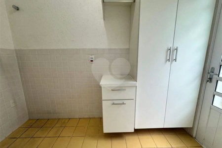 Casa à venda com 3 quartos, sendo 1 suíte,  no condomínio Residencial Recanto dos Paturis, Vinhedo - SP