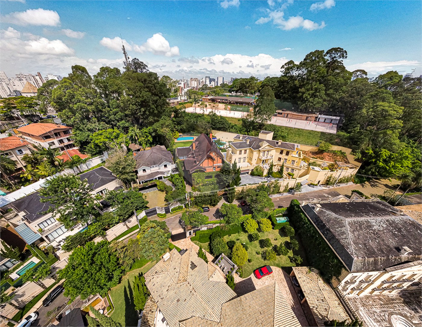 Casa à venda com 5 suítes em Jardim Morumbi, São Paulo, SP