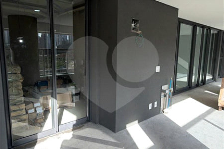 Apartamento à venda com 4 suítes em Vila Cordeiro, São Paulo, SP