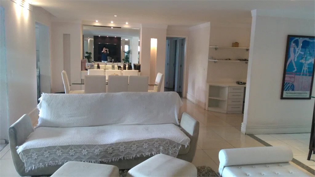 Apartamento à venda com 3 suítes em Jardim Londrina, São Paulo, SP