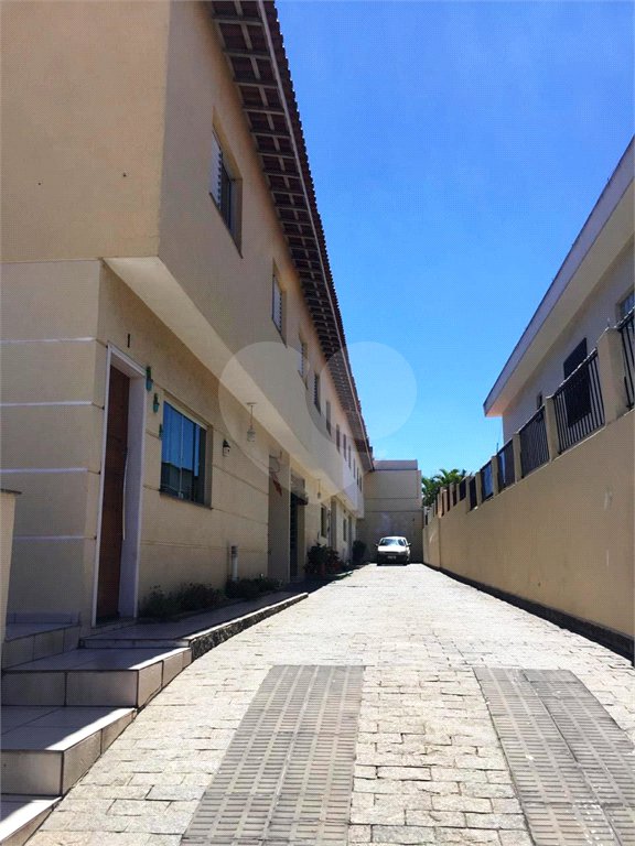 Casa à venda com 3 quartos, sendo 1 suíte, no condomínio Coelho III, São Paulo - SP