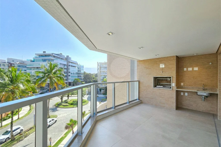 Apartamento à venda com 3 quartos, sendo 1 suíte, em Riviera de São Lourenço, Bertioga, SP