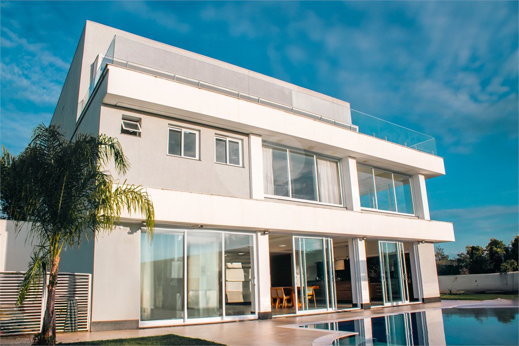 Casa à venda com 4 suítes no condomínio Residencial Saint Charbel, Araçoiaba da Serra - SP