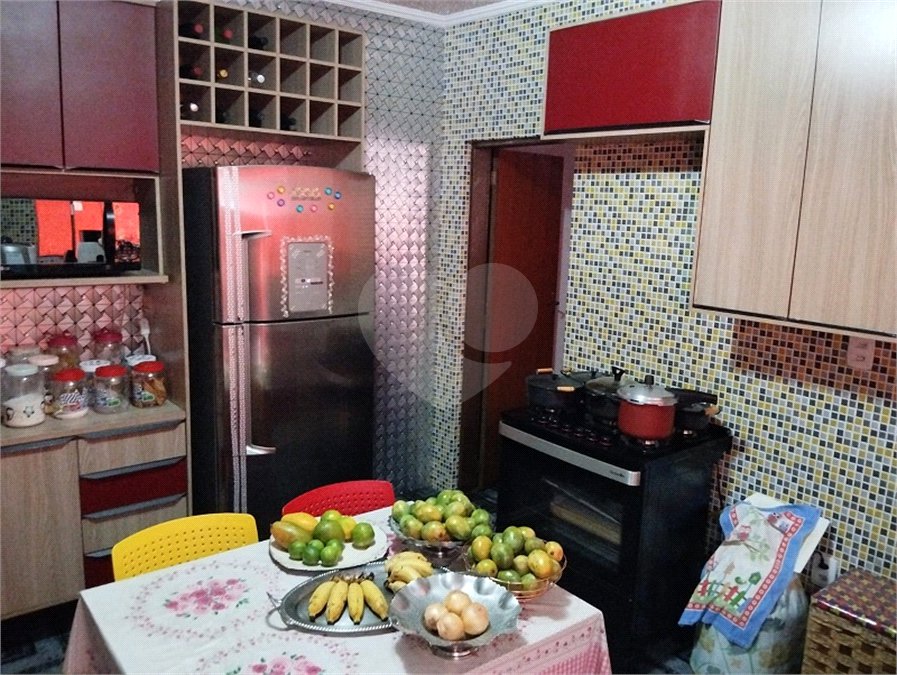 Casa à venda com 4 quartos, sendo 2 suítes, em Vila Santa Margarida, Ferraz de Vasconcelos, SP