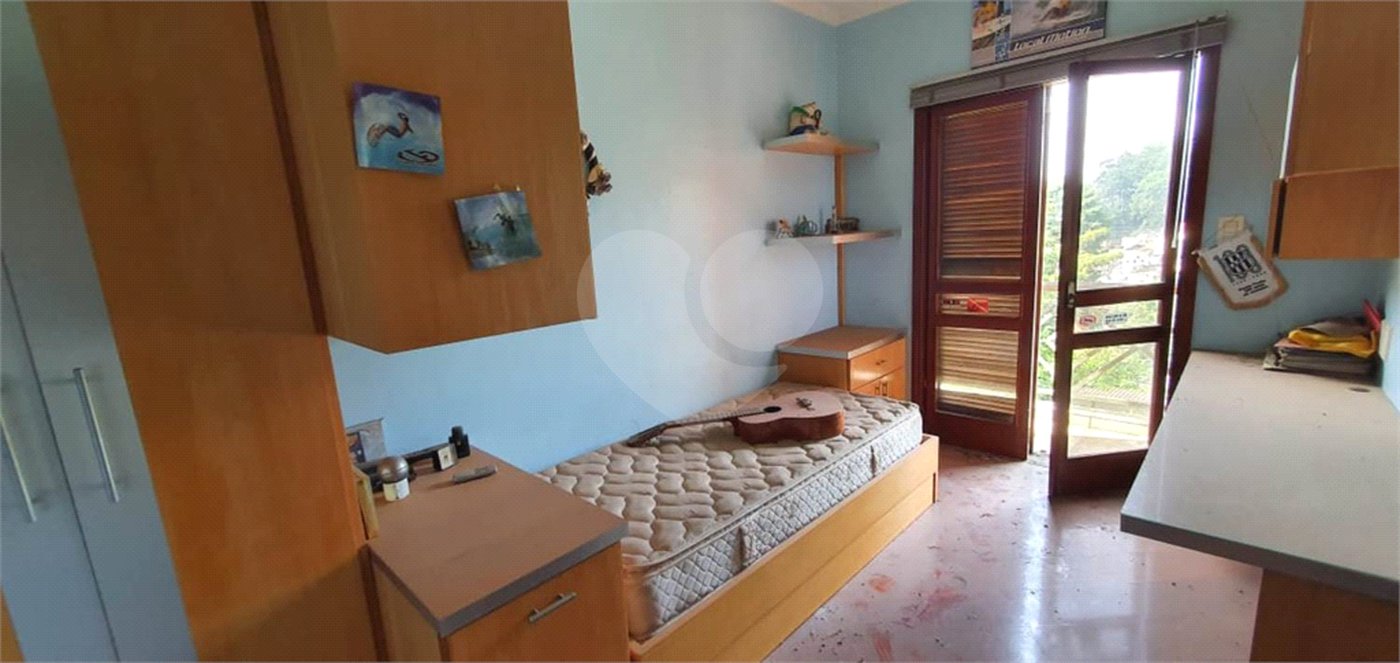 Sobrado à venda ou para alugar com 5 quartos, sendo 3 suítes,  em Tremembé, São Paulo, SP