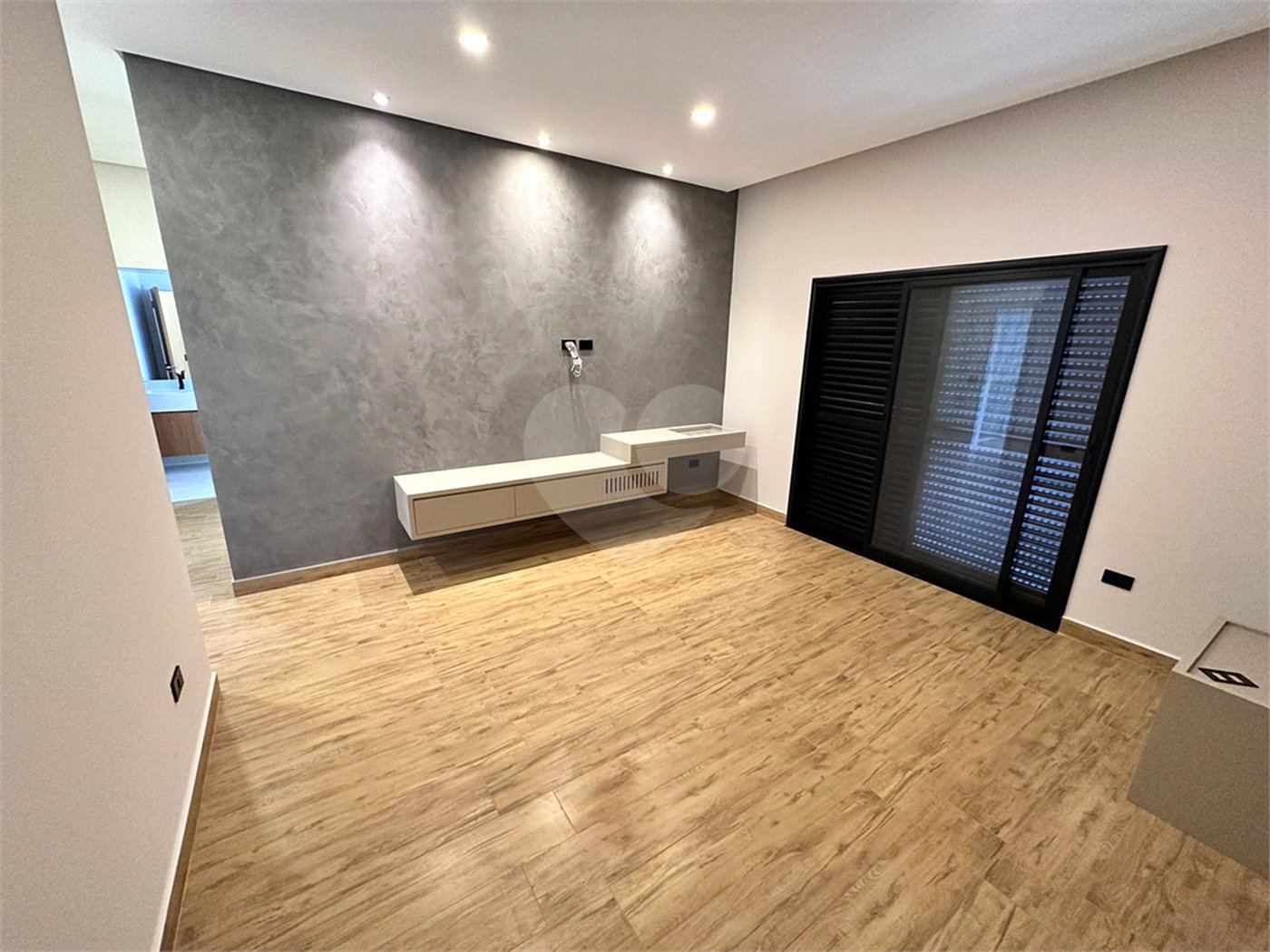 Casa à venda com 3 suítes no condomínio Residencial Central Parque, Salto - SP