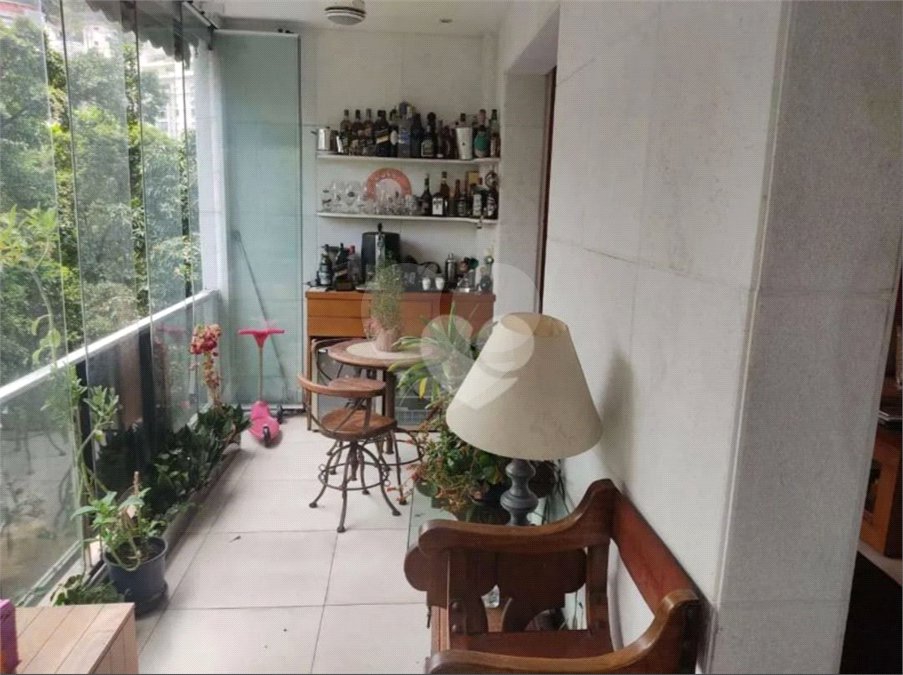 Apartamento à venda com 4 quartos, sendo 2 suítes, em Cosme Velho, Rio de Janeiro, RJ