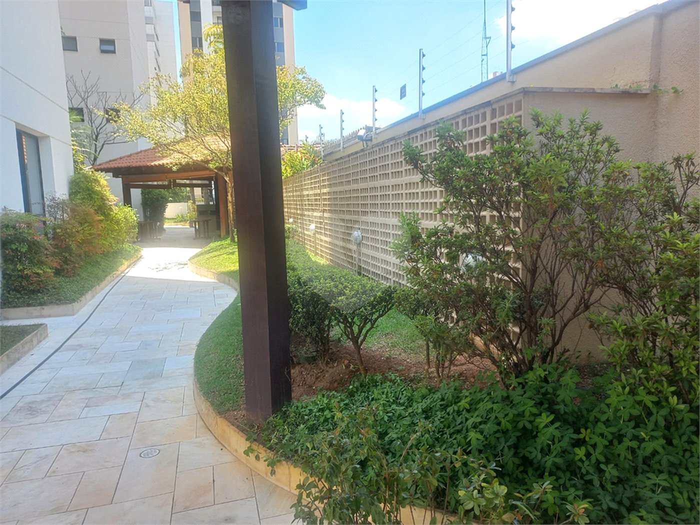 Apartamento à venda com 3 suítes em Vila Pompéia, São Paulo, SP