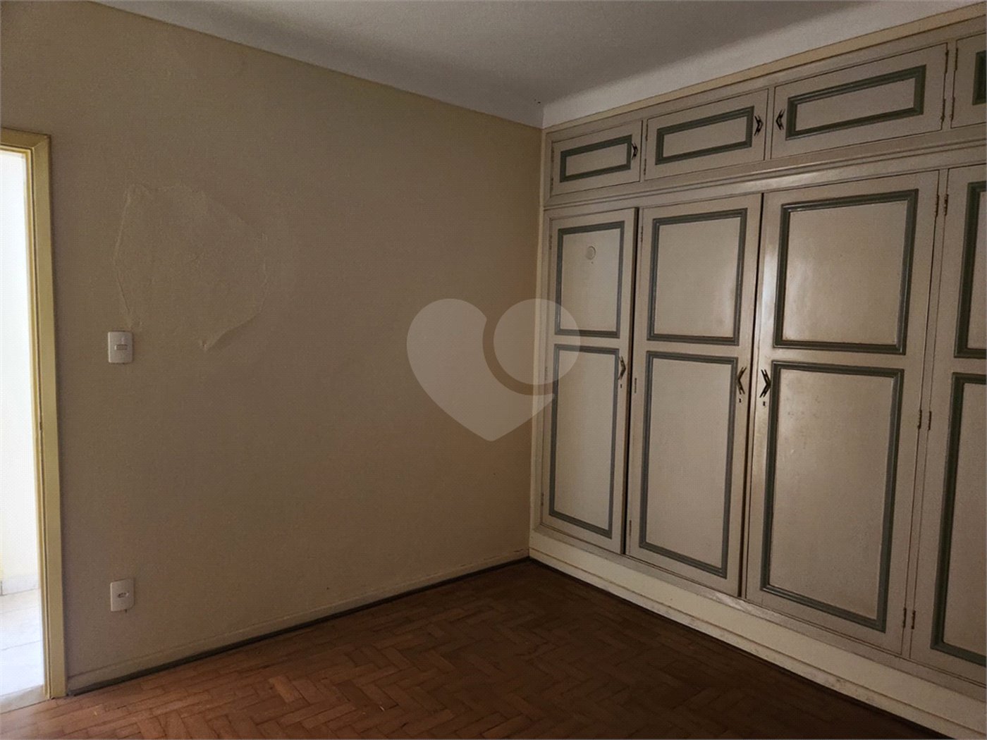 Sobrado à venda com 4 quartos, sendo 1 suíte, no Centro, Araraquara, SP