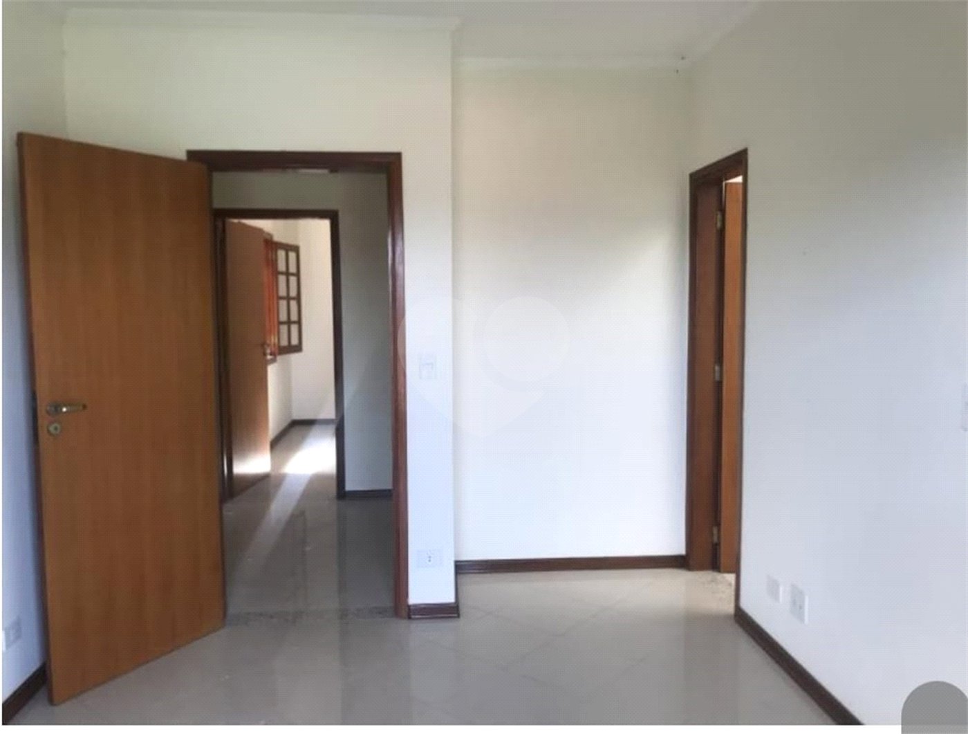 Casa à venda com 4 suítes em Nova Gardênia, Atibaia, SP