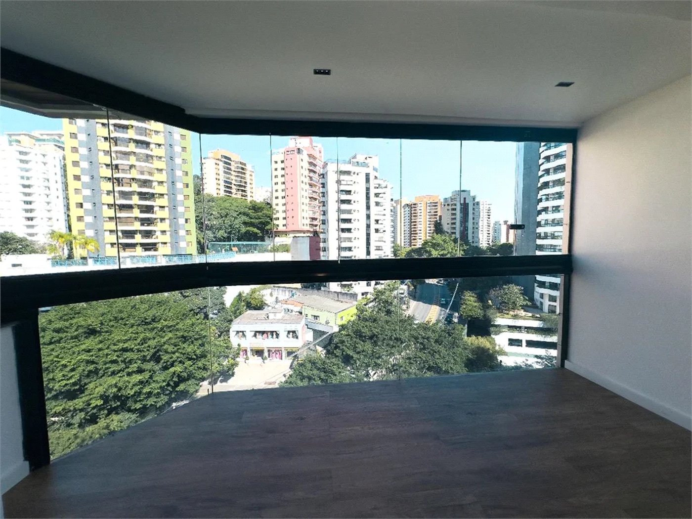 Cobertura à venda com 3 quartos, sendo 1 suíte,  em Vila Andrade, São Paulo, SP