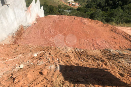 Terreno à venda no condomínio Altos da Floresta, Bom Jesus dos Perdões - SP