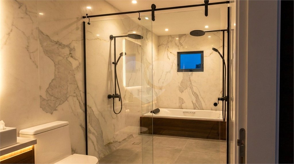 Casa à venda com 4 suítes no condomínio Residencial Green Ville, Rio de Janeiro - RJ