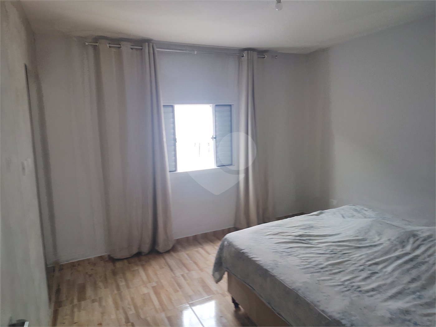 Casa Térrea à venda com 2 quartos, sendo 1 suíte,  em Atibaia Jardim, Atibaia, SP