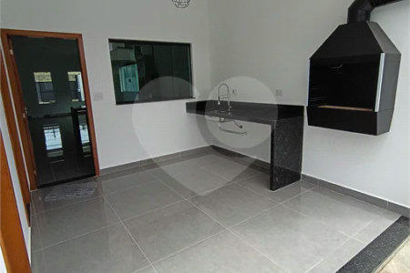 Casa à venda com 3 quartos, sendo 1 suíte, em Loteamento Parque Serras de Atibaia I, Atibaia, SP