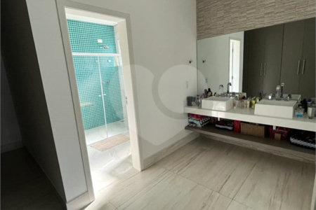 Casa à venda com 6 quartos, sendo 4 suítes,  no condomínio Estância Marambaia, Vinhedo - SP