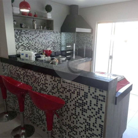 Casa à venda com 3 quartos, sendo 1 suíte, em Vila Assis, Sorocaba, SP