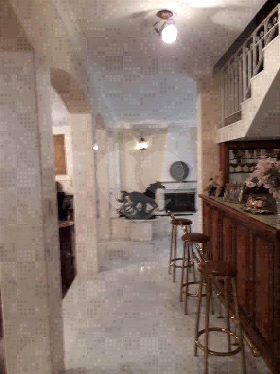 Casa à venda ou para alugar com 5 suítes em Jardim Leonor, São Paulo, SP