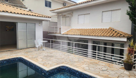 Casa à venda com 3 quartos, sendo 1 suíte,  no condomínio Terras de São Francisco, Vinhedo - SP