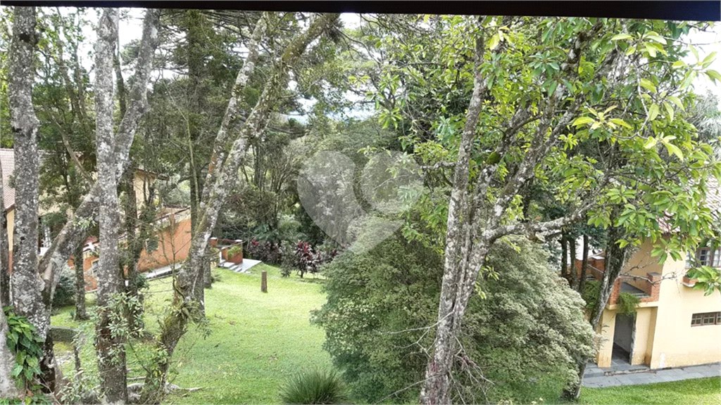 Casa à venda com 3 quartos, sendo 1 suíte, no condomínio Jardim da Monntanha II, Mairiporã - SP
