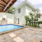 Sobrado à venda com 5 quartos, sendo 3 suítes,  em Jardim Luzitânia, São Paulo, SP