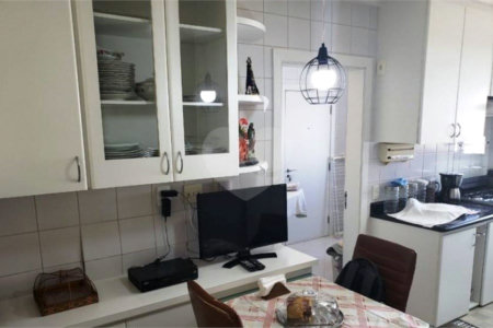 Apartamento à venda com 3 quartos, sendo 1 suíte, em Paraíso do Morumbi, São Paulo, SP