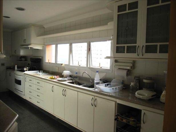 Apartamento à venda com 4 suítes em Jardim Fonte do Morumbi, São Paulo, SP