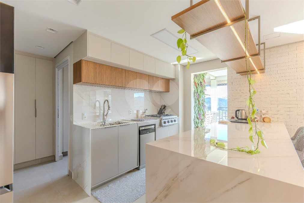 Apartamento à venda com 2 suítes em Santo Amaro, São Paulo, SP