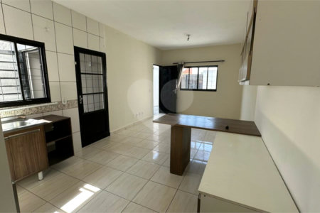 Casa à venda com 2 quartos em Vila Nastri, Itapetininga, SP