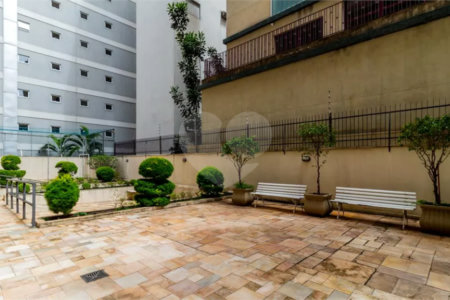 Apartamento à venda com 3 quartos, sendo 1 suíte,  em Higienópolis, São Paulo, SP