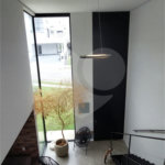 Casa à venda ou para alugar com 4 suítes no condomínio Figueira Garden, Atibaia - SP