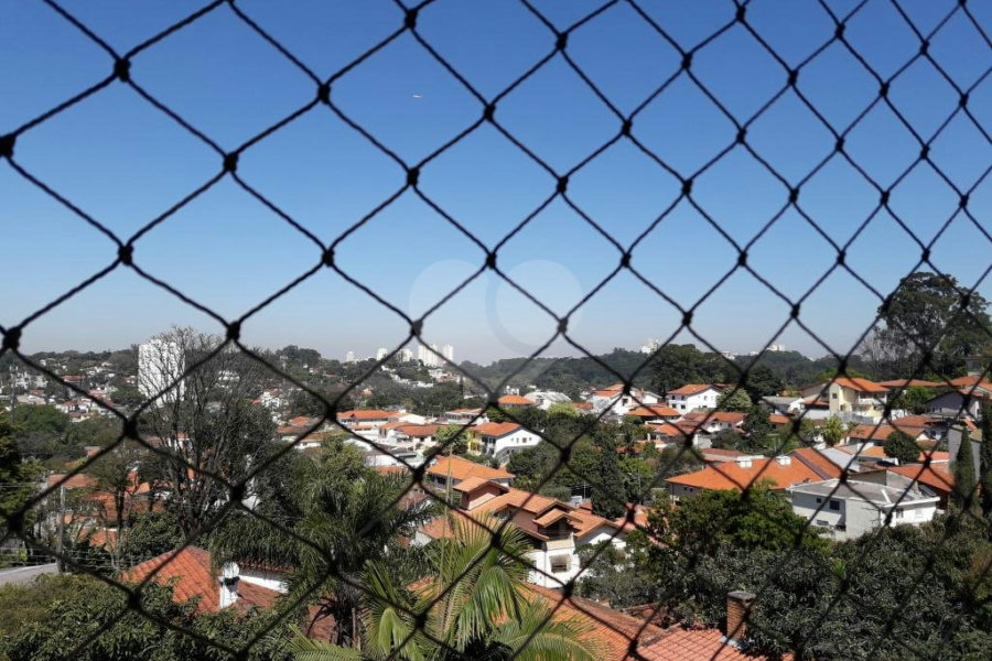 Sobrado à venda com 3 suítes em Vila Irmãos Arnoni, São Paulo, SP