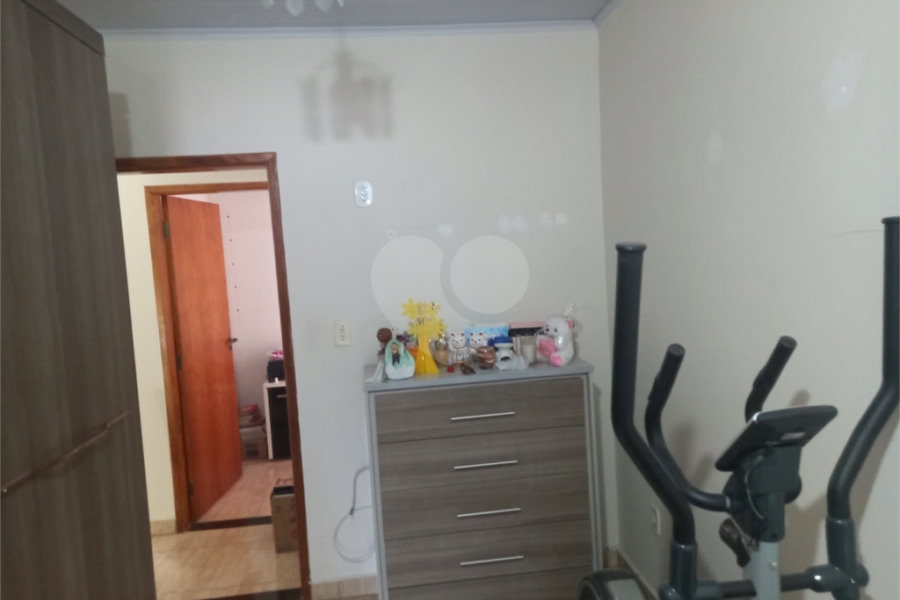 Sobrado à venda com 4 quartos, sendo 1 suíte, em Jardim Peri, São Paulo, SP